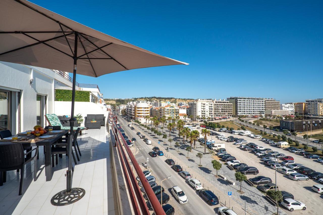 Costa Beach Apartment By The Portuguese Butler Costa de Caparica Zewnętrze zdjęcie